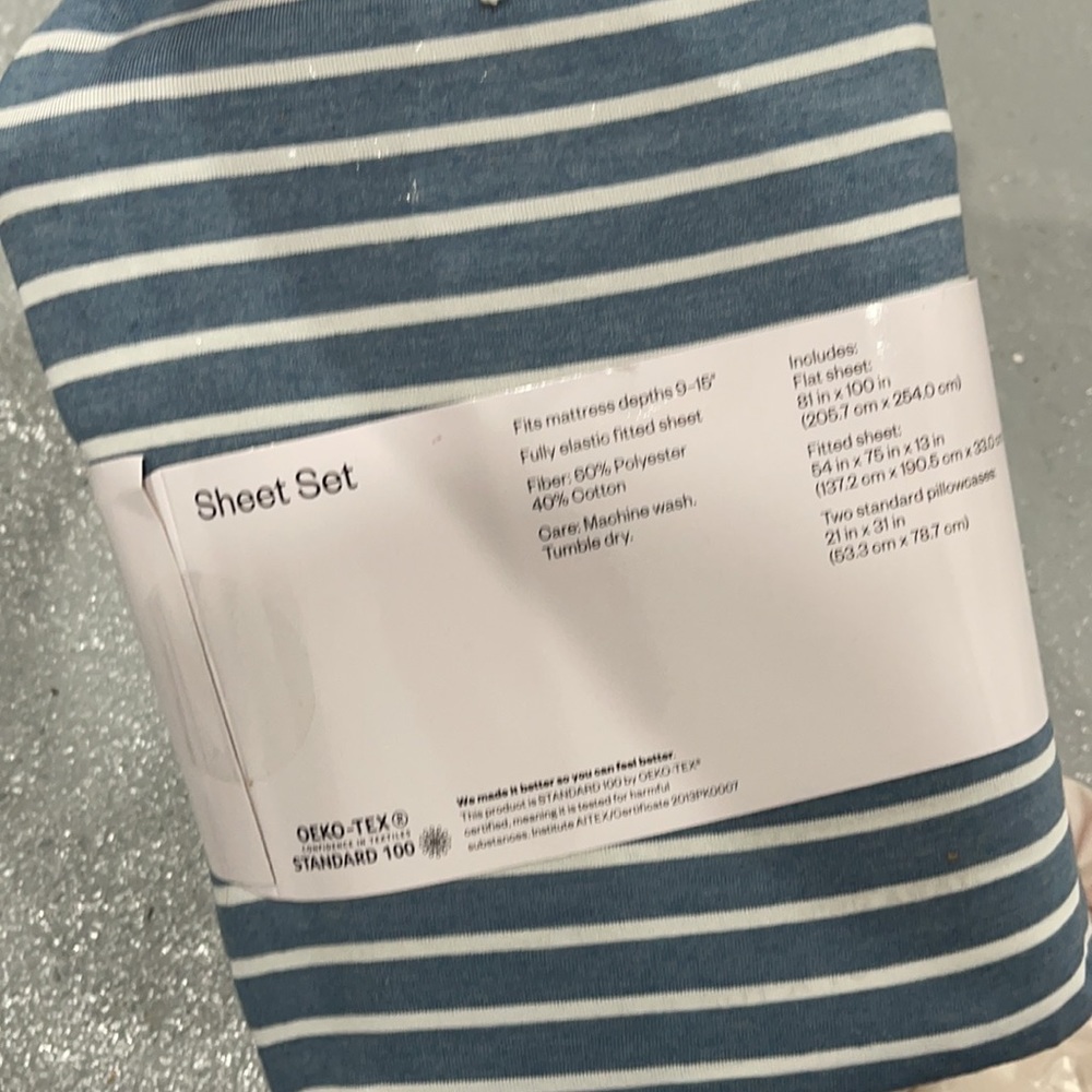 🥳SOLD🥳💙room essentials sheet set💙 - Picture 3 of 4